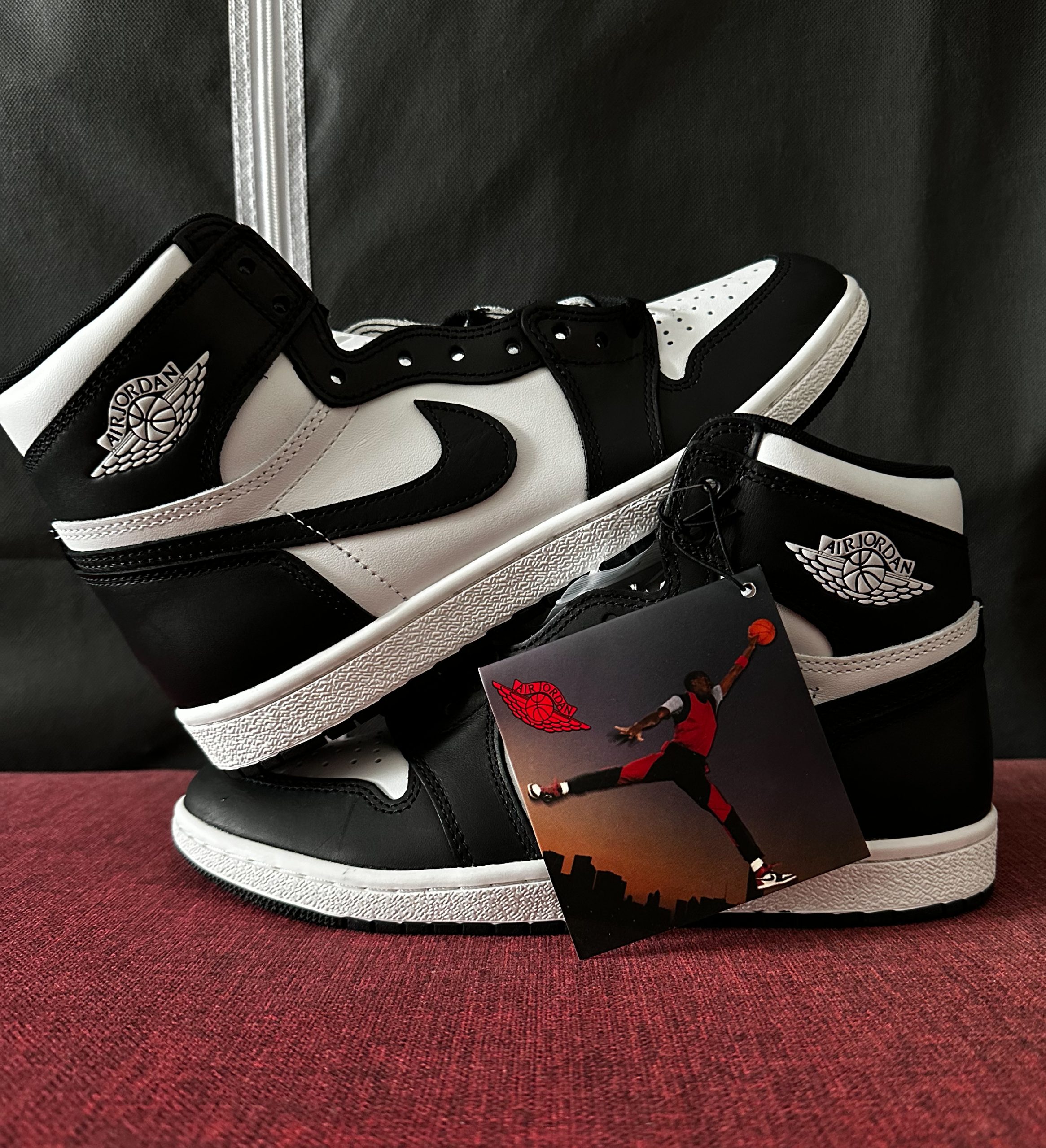 Getting The Nike Air Jordan 1 High ' Black/White   SE